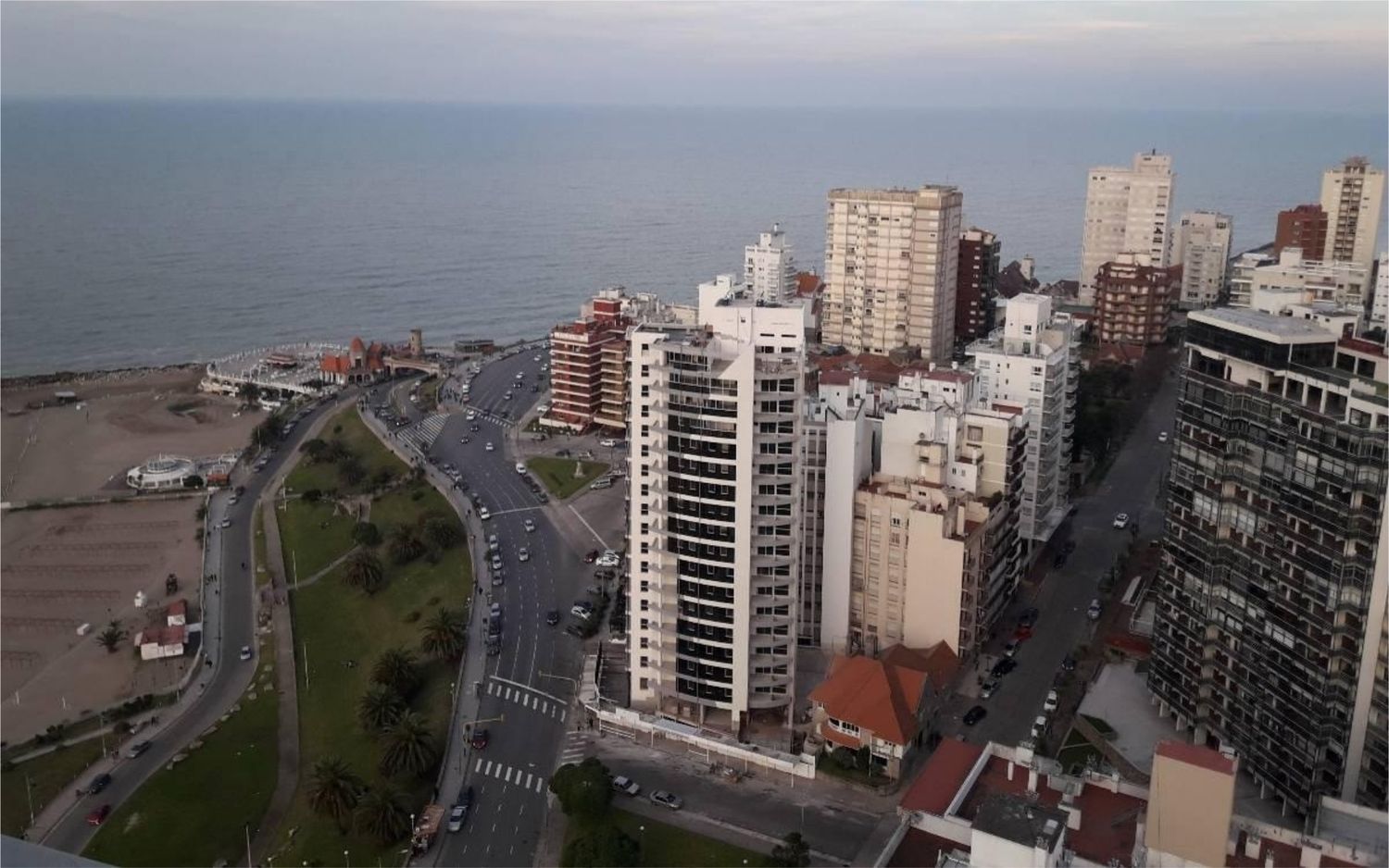 Tras el derrumbe trágico, Arroyo ordena por decreto revisar todos los edificios de Mar del Plata