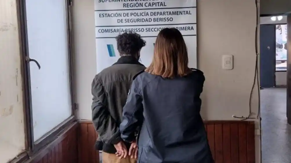 Un albañil intentó asfixiar a su pareja con un cinturón de artes marciales