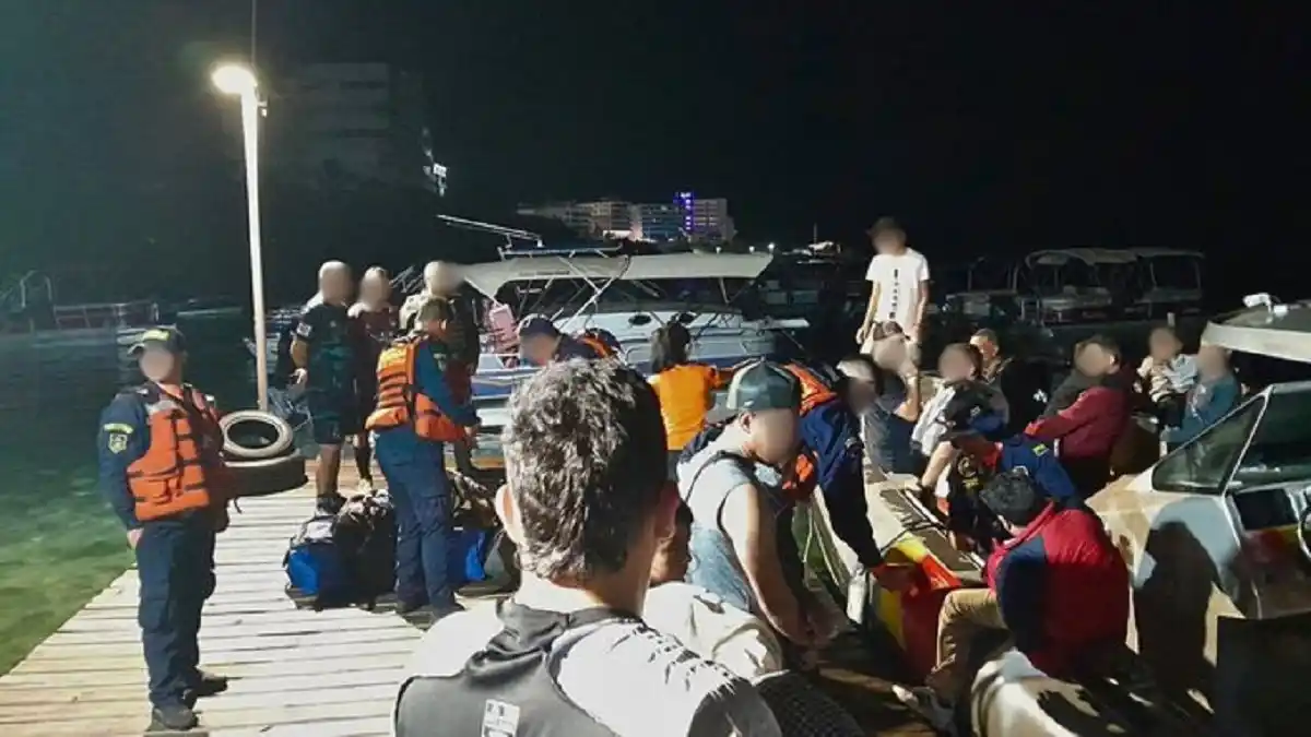 SIETE VENEZOLANOS entre ellos: Armada de Colombia rescata a 19 migrantes en las costas de San Andrés