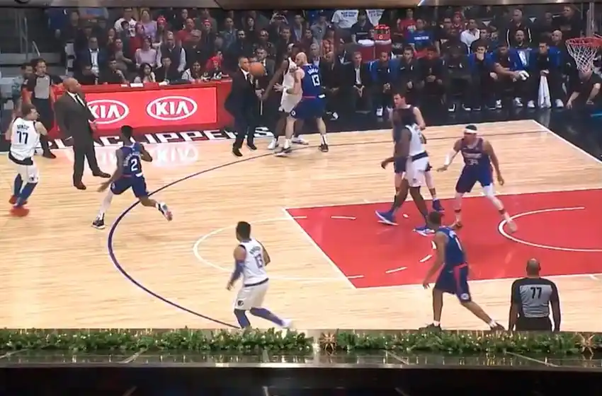 Tecnología pura: dos ex jugadores de la NBA explicaron una jugada dentro una pantalla gigante