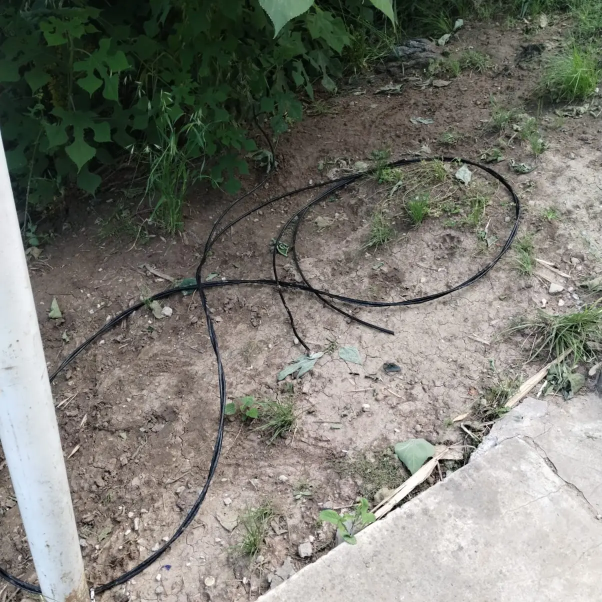 Cortaron cables de luz en la escalera de Pescadores