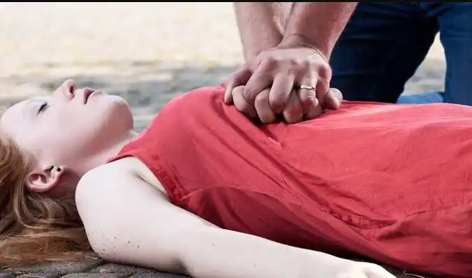 Los investigadores verificaron si eso les sucede con mayor frecuencia a mujeres jóvenes que a mujeres mayores, pero no detectaron ninguna diferencia.