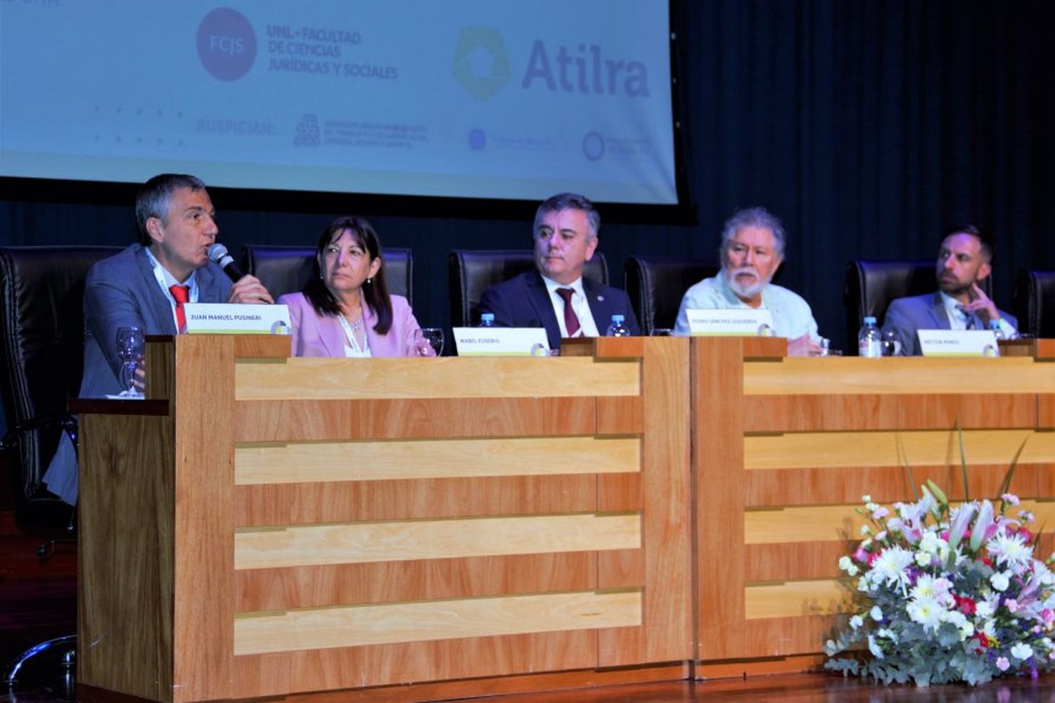 La provincia presentó sus políticas de empleo en un encuentro internacional sobre derecho laboral