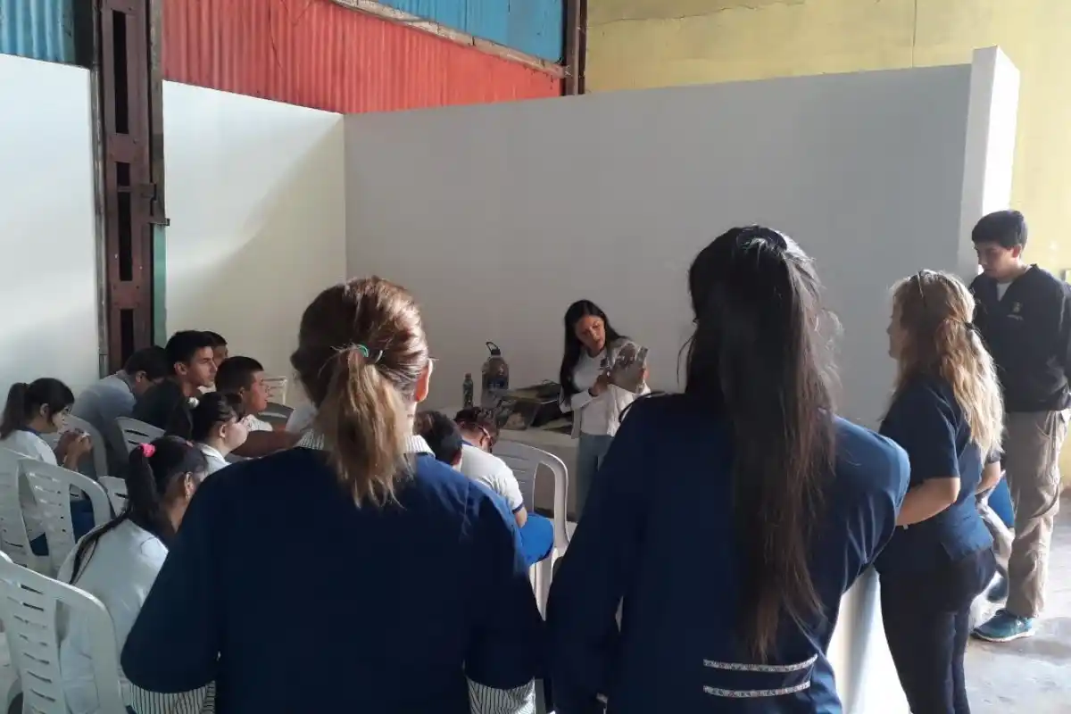 Actividades municipales para generar conciencia ambiental en los estudiantes