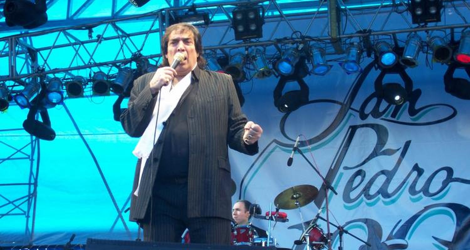 Murió Cacho Castaña: así fue el multitudinario show que dio para el Centenario de San Pedro Ciudad