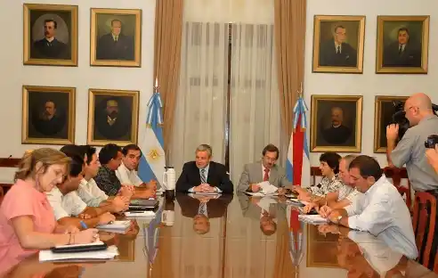 Docentes y Gobierno avanzan  en la paritaria de viviendas