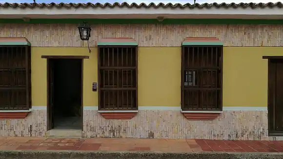 ¡OTRA VEZ LO HICIERON! Cerraron posada en Carora donde se hospedó parte del equipo de María Corina durante su gira por Lara