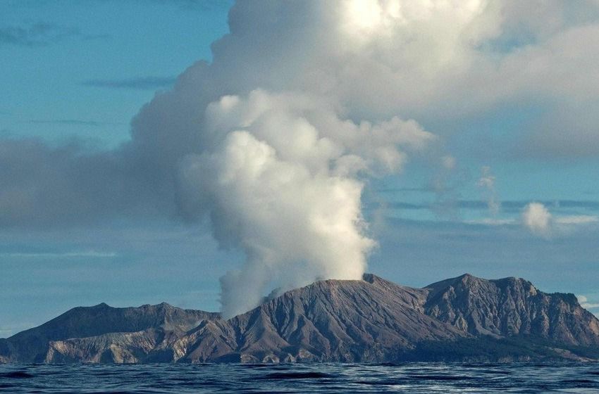 Volcán entró en erupción en Nueva Zelanda: cinco muertos y decenas de desaparecidos