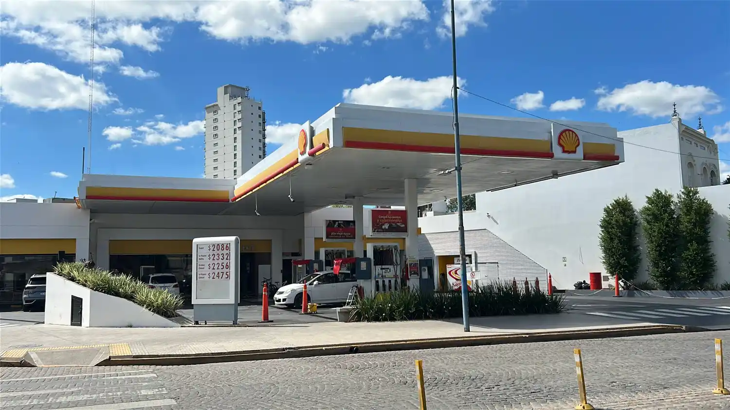aumento de combustible estación de servicio ypf axion shell rafaela escalada - 4