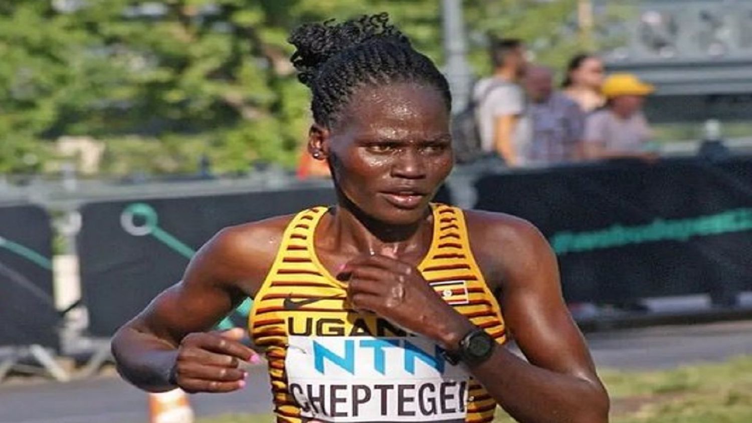 ¡TERRIBLE! MUERE atleta ugandesa tras días de agonía: su novio la roció con gasolina y le prendió fuego