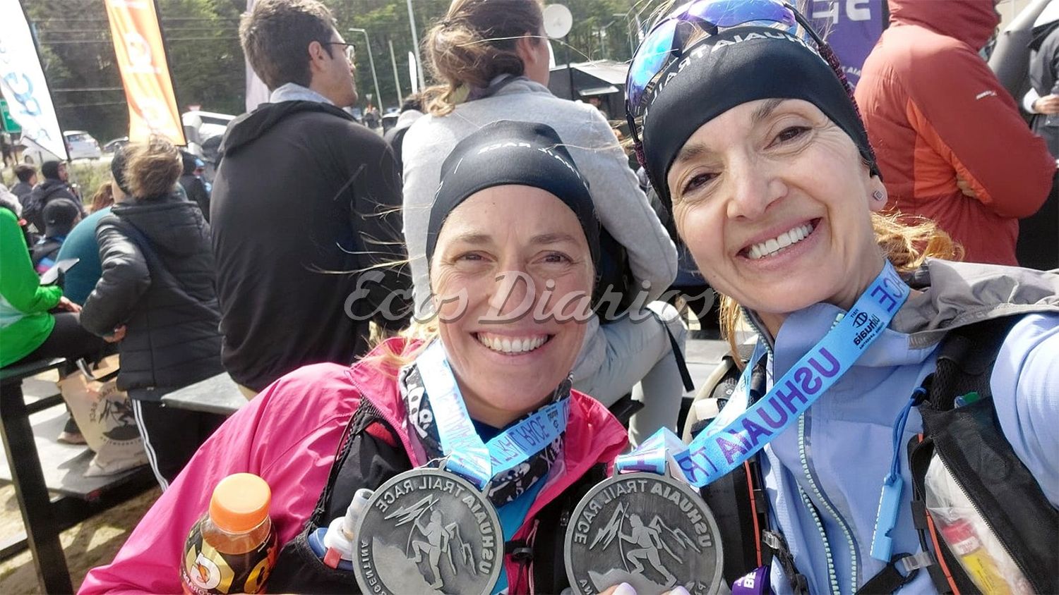 Etelvina Deguer y Mariana Arrechea felices con sus medallas