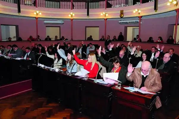 Aprueban el proyecto de ley que busca prohibir el cobro del plus médico 
