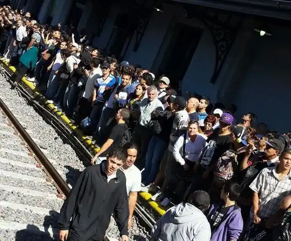 Ramos Mejía: Principio de incendio en el Tren Sarmiento