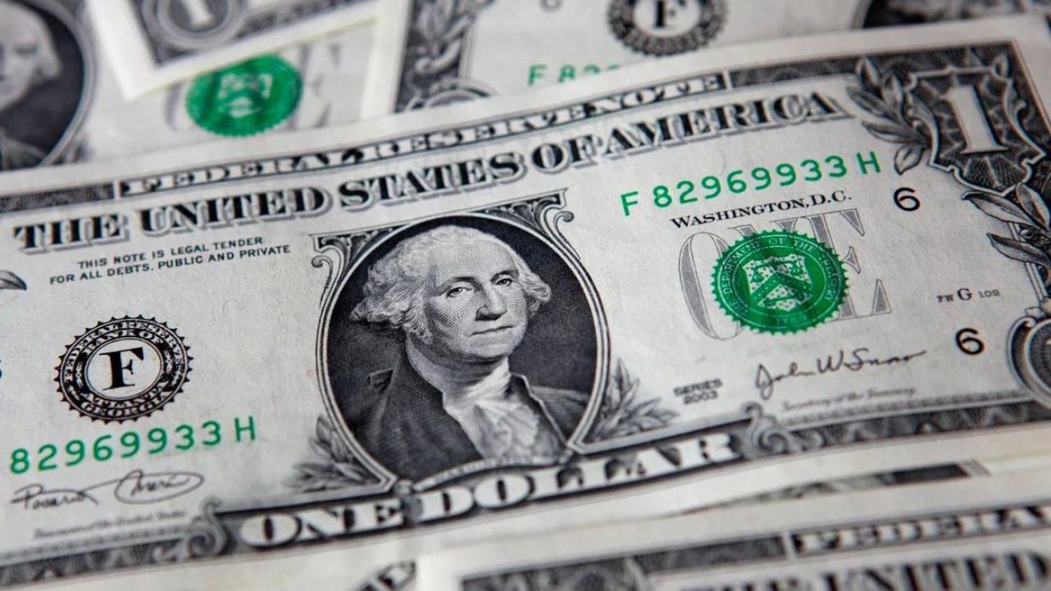 Dólar hoy: el «blue» sube y se acerca a los $ 500 este martes