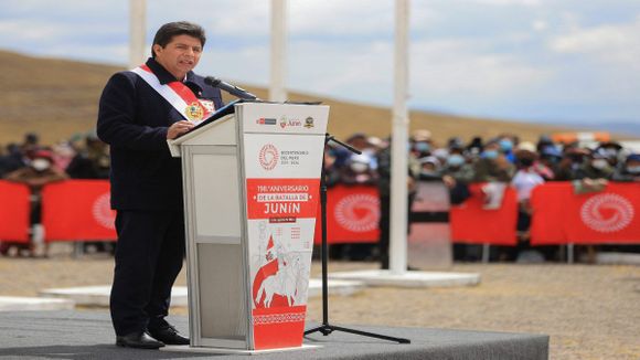 COMO PALITO DE ROMERO: Justicia de Perú allana Palacio de Gobierno en búsqueda de cuñada del presidente Pedro Castillo