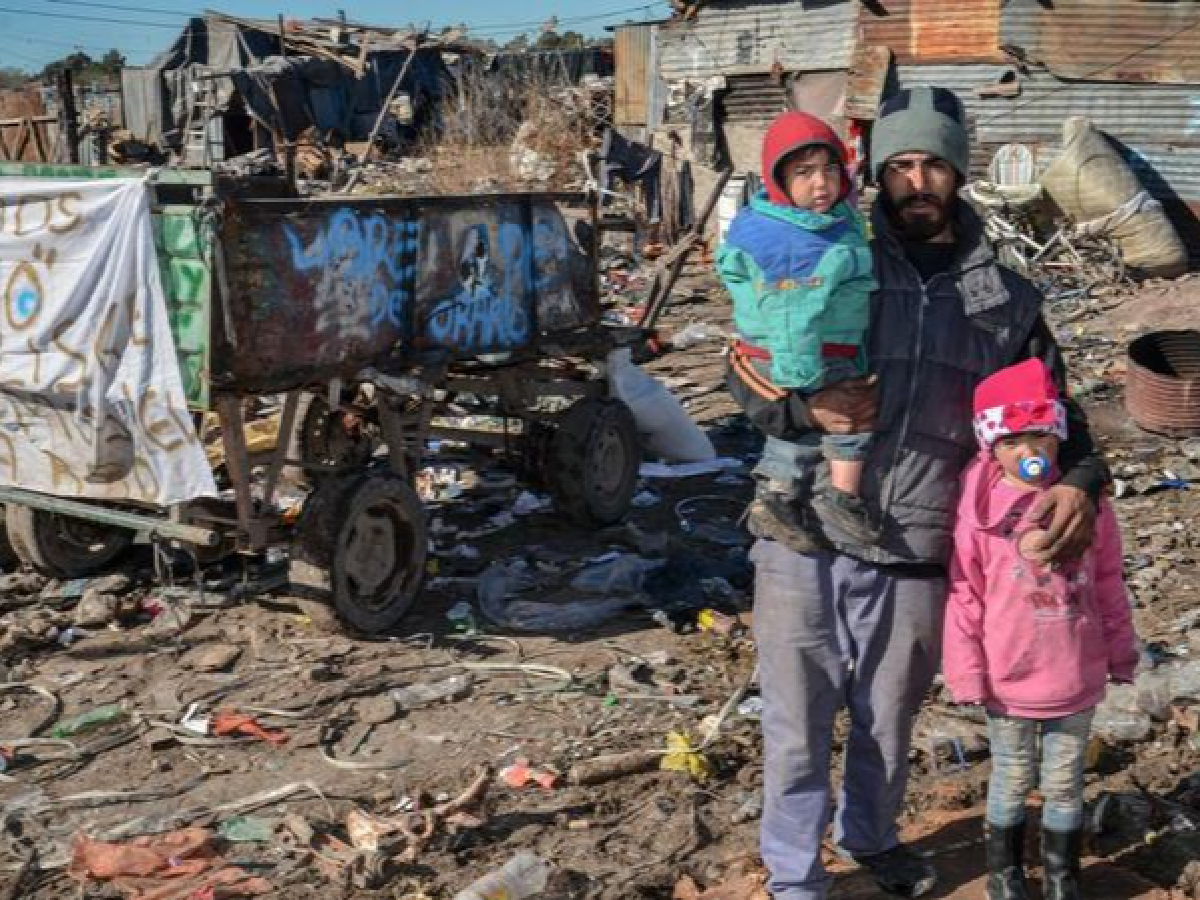 UCA: el 43,8% de los argentinos se encuentra bajo la línea de la pobreza