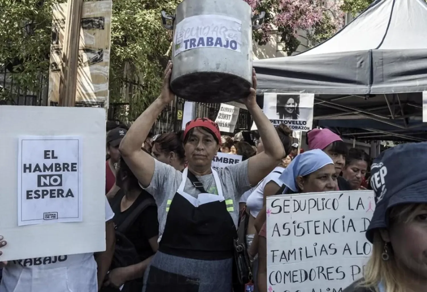 La movilización se realizó ante la presencia de más de 100 efectivos de la Policía de la Ciudad de Buenos Aires.