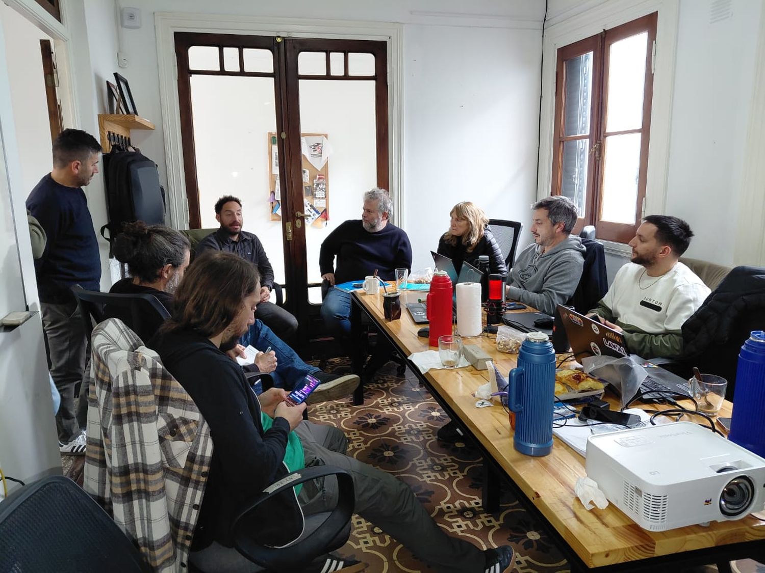 El Director Provincial de Cooperativas del Ministerio de Desarrollo Agrario de la provincia de Buenos Aires, Nicolás Bento, visitó Tandil para fortalecer el trabajo de las cooperativas locales.