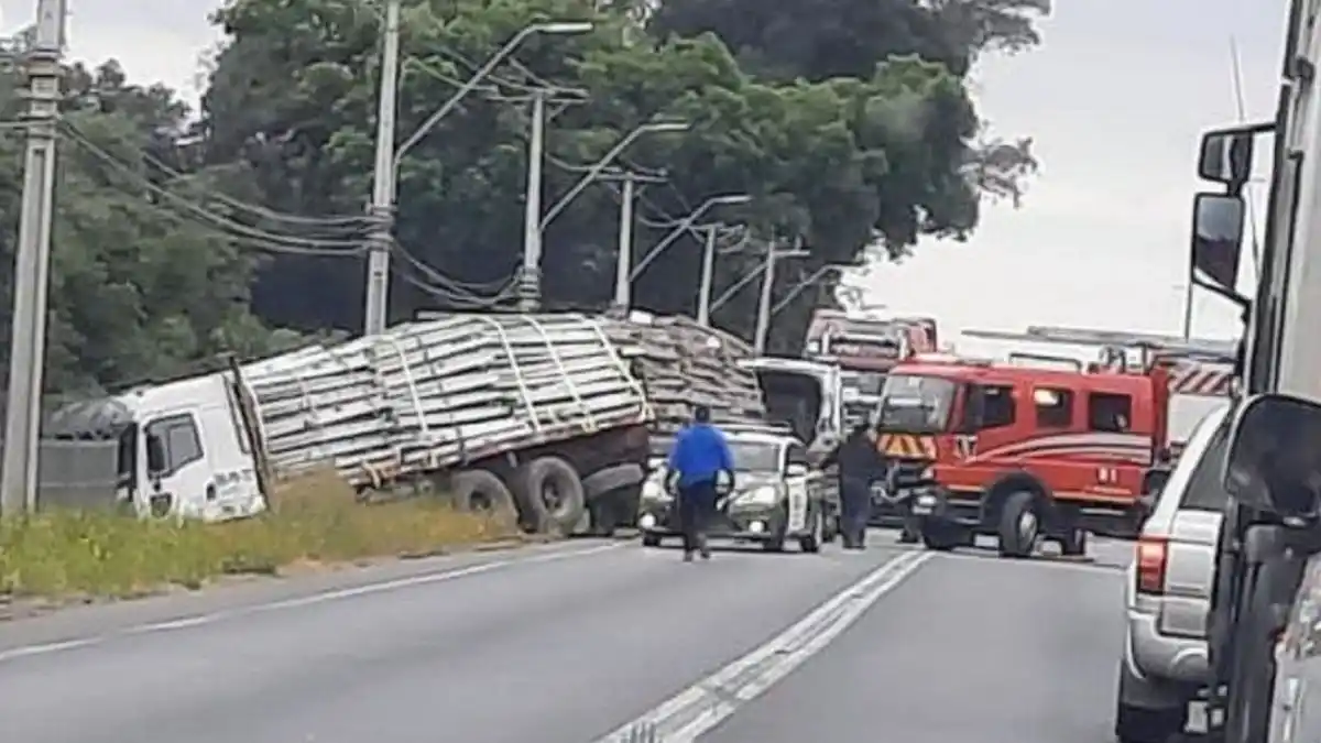 Choque en una carretera de Chile: nueve muertos y diez heridos hasta el momento