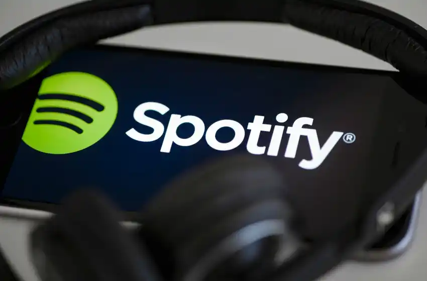 La nueva estafa por WhatsApp: Spotify gratis por un año