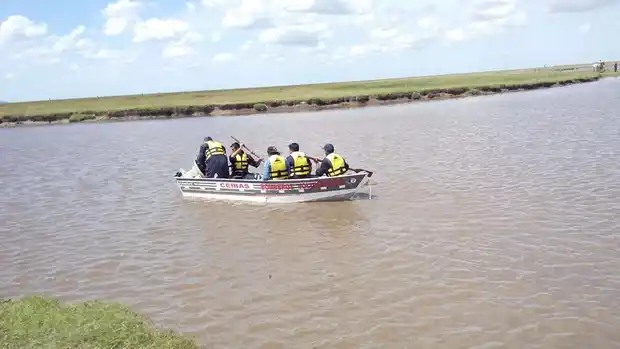 Un hombre quedó enganchado en un espinel y murió ahogado