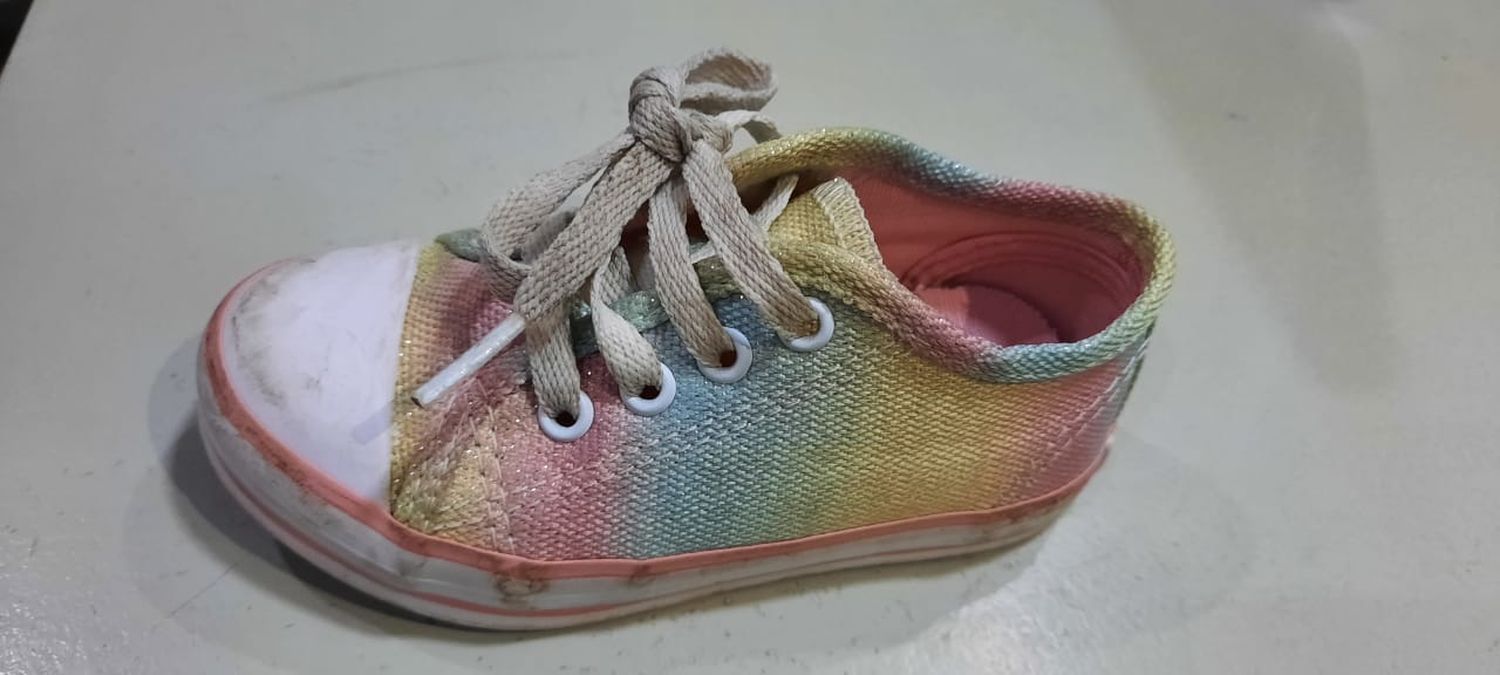 Zapatilla encontrada por calle Caseros