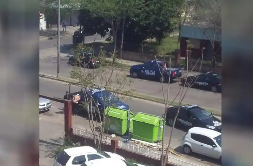 Dos detenidos tras un intenso operativo por el violento robo de celulares en pleno centro