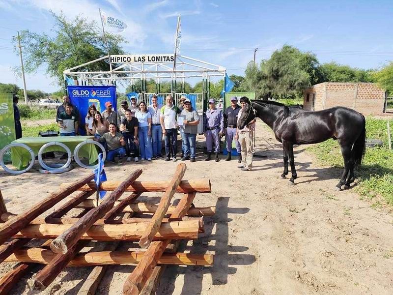 Hípico de Las Lomitas: entregaron insumos 
y materiales para el reacondicionamiento