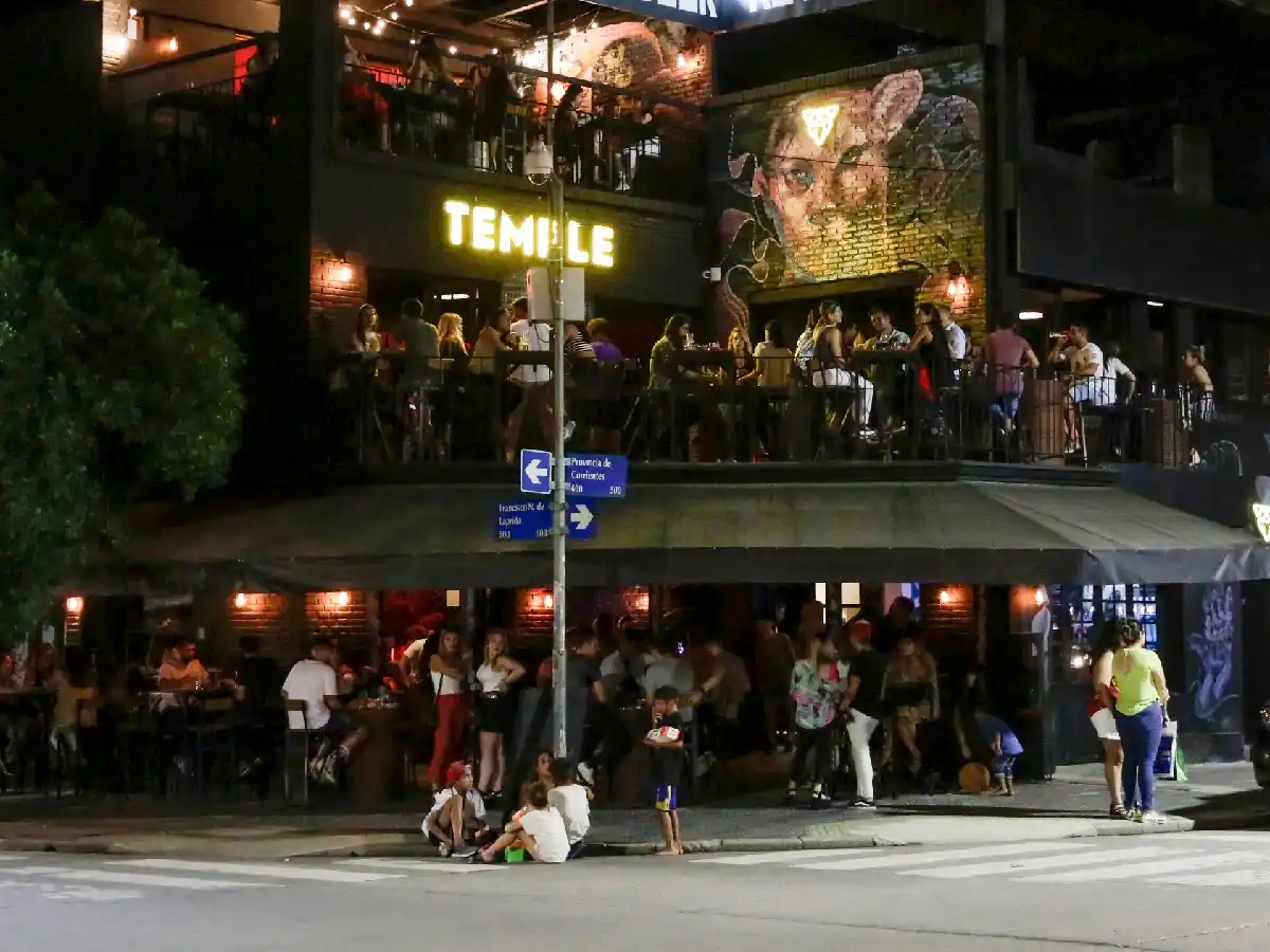 Ni irresponsables ni culpables: analistas desarman una narrativa estigmatizante sobre los jóvenes  