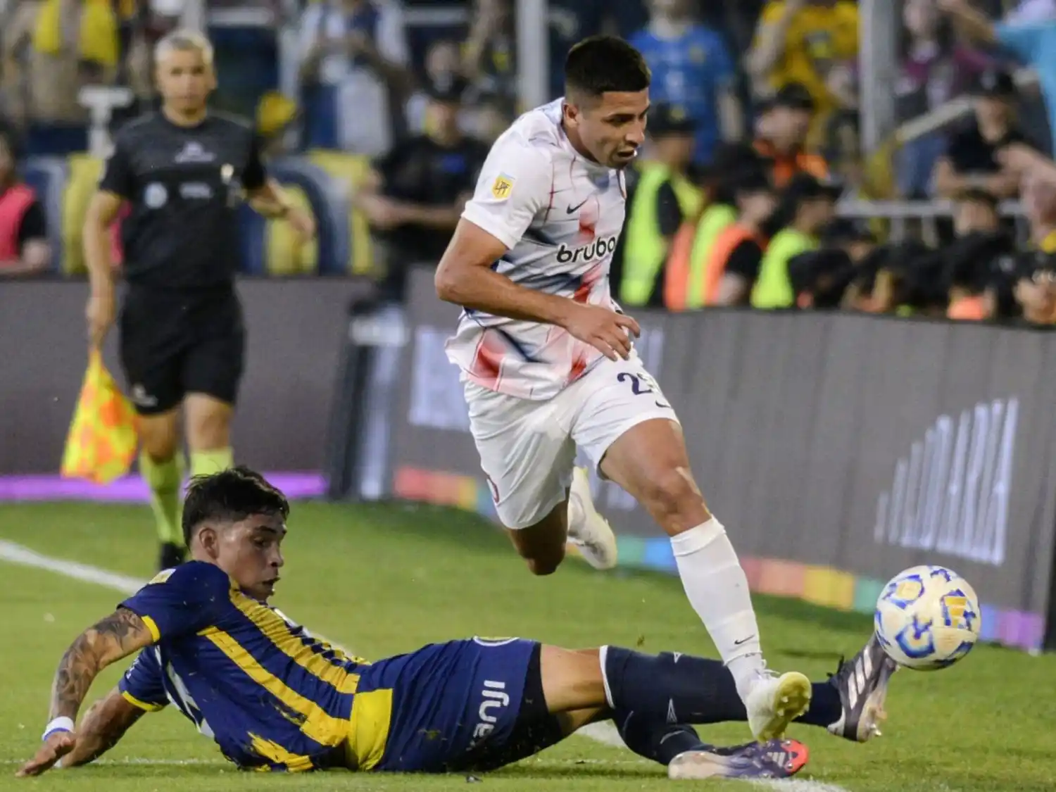 Central y San Lorenzo empataron 0 a 0 luego de que a ambos equipos le anularan un gol
