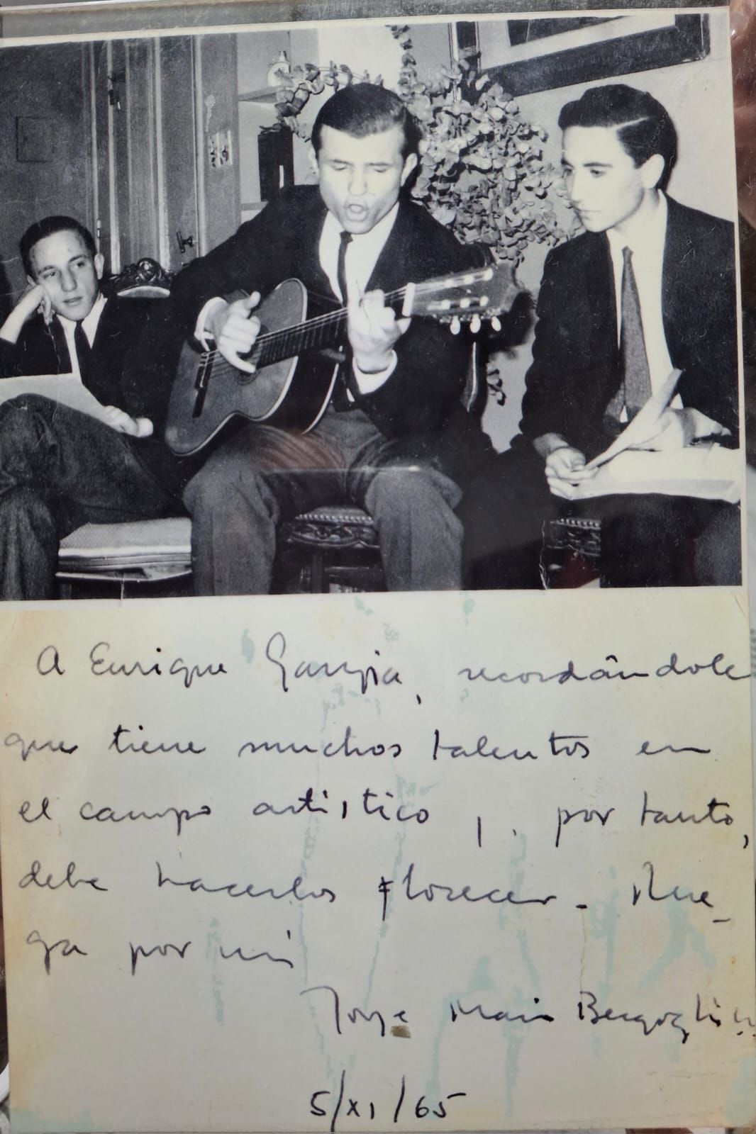 Enrique junto a compañeros del Colegio Inmaculada Concepción- Foto tomada por  el maestrillo Francisco-