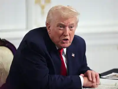 Trump advirtió que el espacio aéreo de Venezuela debe considerarse “cerrado en su totalidad”