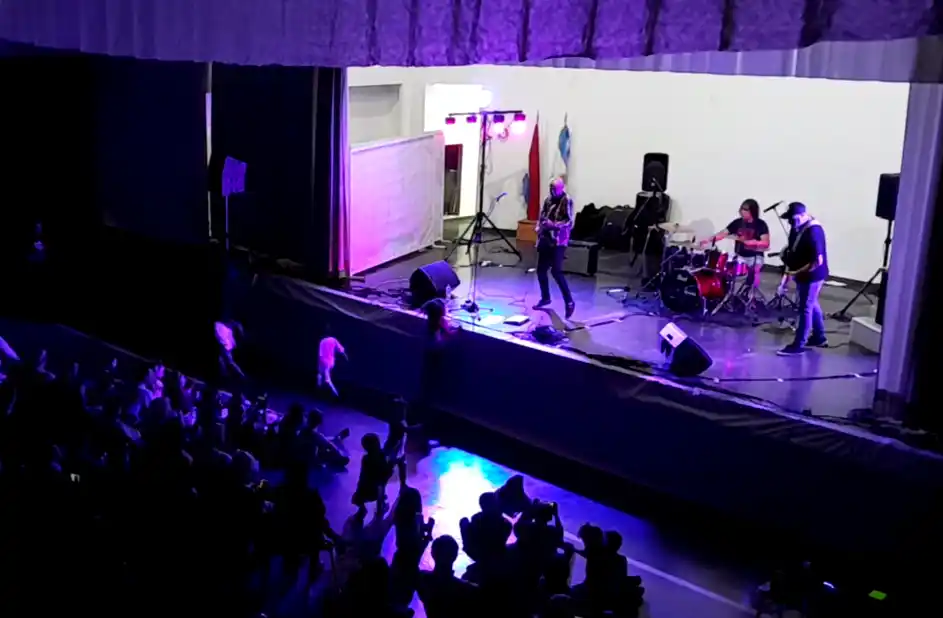 Juan Antonio Ferreyra cautiva al público en el cierre del 4° Festival del Parque