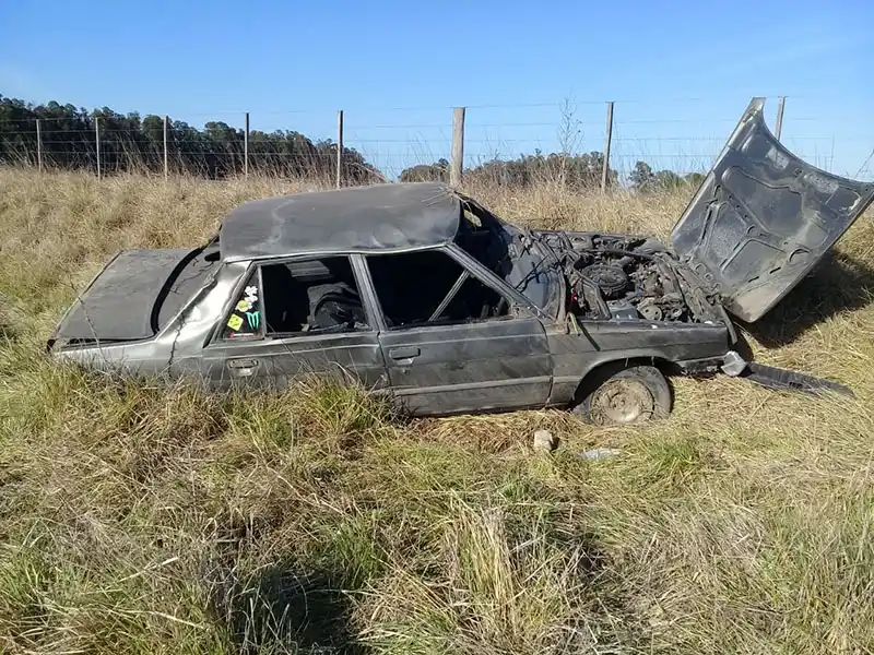 Una pareja ilesa tras un despiste