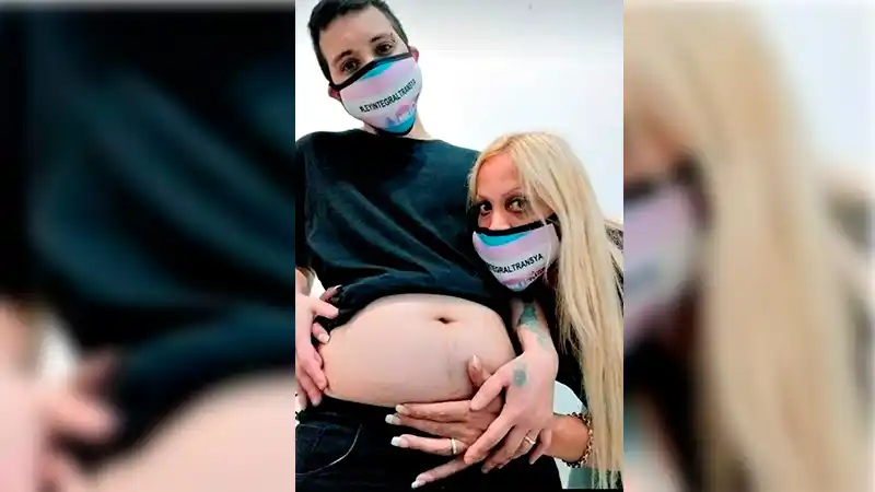 Un varón trans dará a luz al bebé de su pareja, una mujer trans
