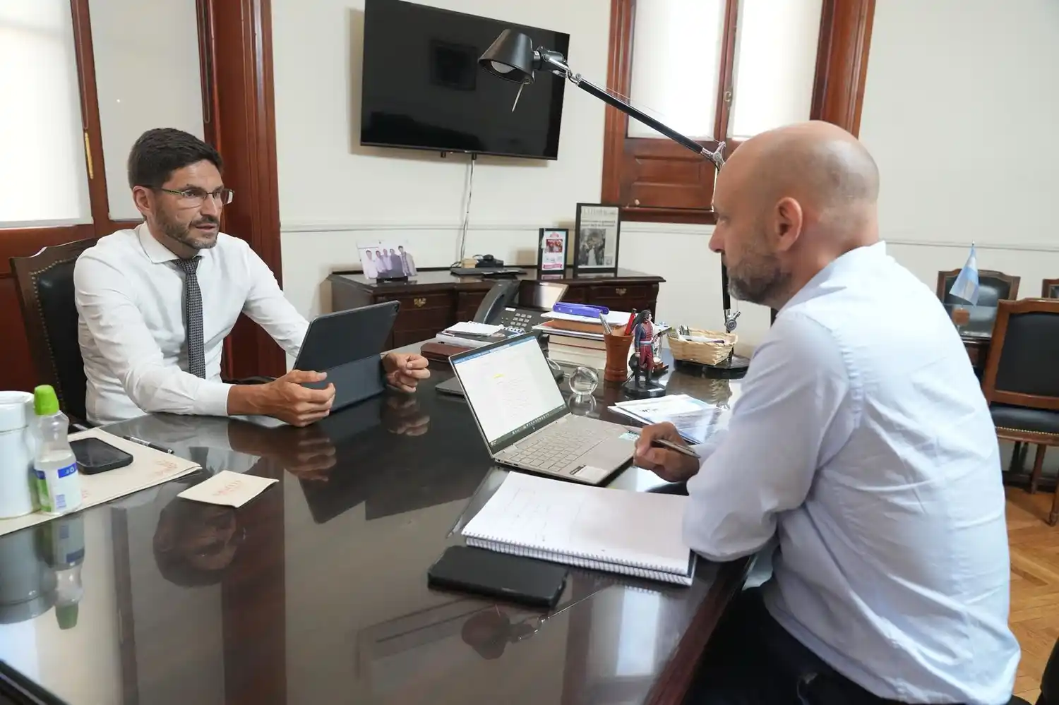 “Con el gobernador Maximiliano Pullaro miramos cada tema, y le damos seguimiento”, señaló Puccini.