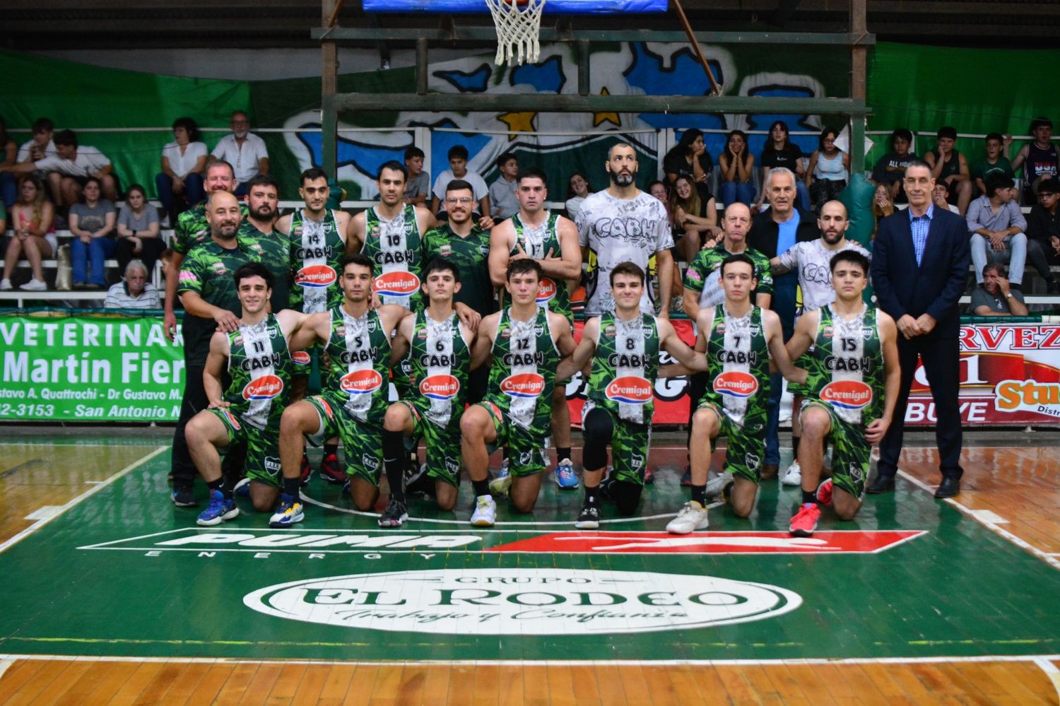 Se sufrió ante San José hasta que sonó la chichara final del partido del domingo en el estadio "Islas Malvinas". Fue un 82-77 que lo necesitaba el equipo de Marcelo Duffy. Para 2024 se viene un torneo mucho más competitivo que es el Federal y no dudamos que habrá largas charlas para afrontar esta competencia con el mismo plantel ó buscar uno ó dos refuerzos que por allí necesita el Verde de calle Centenario en algunas líneas.