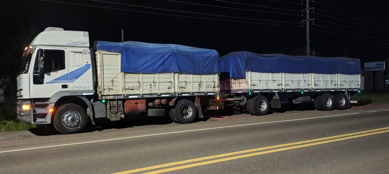 Camión accidente ruta 8