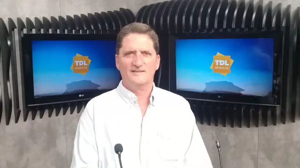 Claudio Ersinger en el desayuno de Tandil Despierta