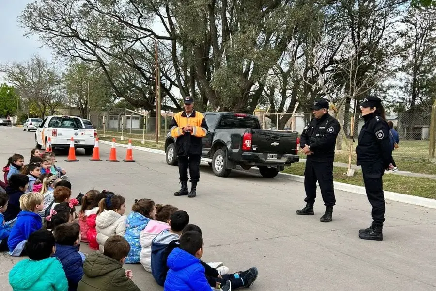 Se llevó a cabo una jornada especial en el Jardín con Control Público en San Vicente