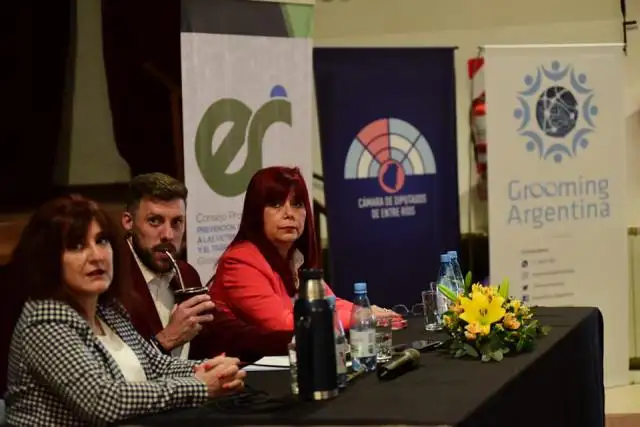 Se desarrolló en Paraná una jornada interdisciplinaria sobre grooming
