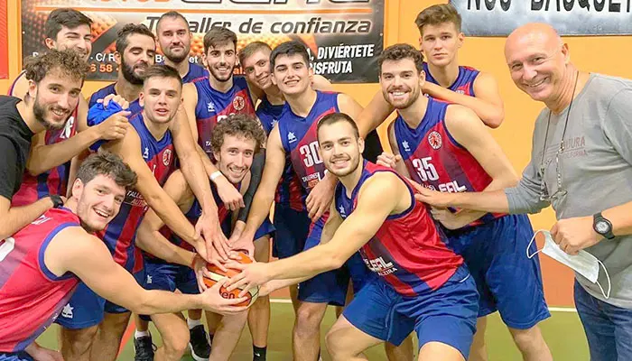 Craig sale a la cancha en España