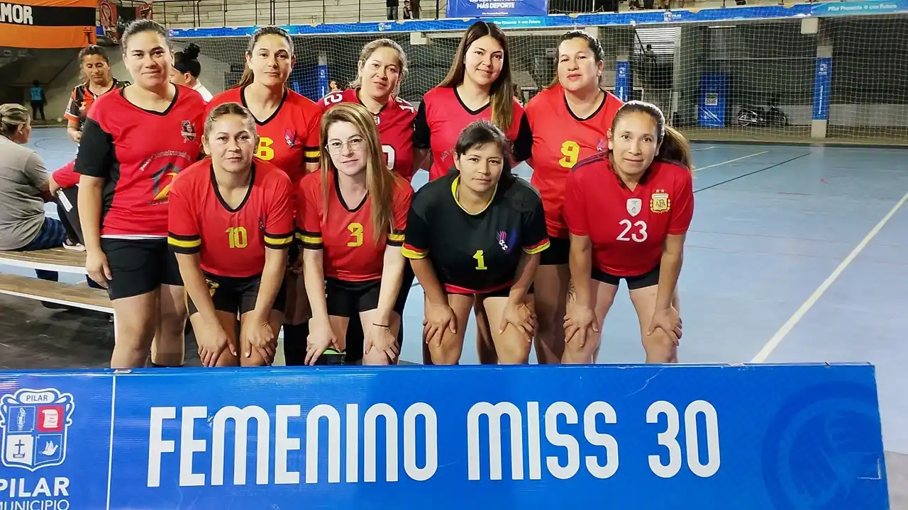 Las deportistas ya están listas para esta nueva temporada.