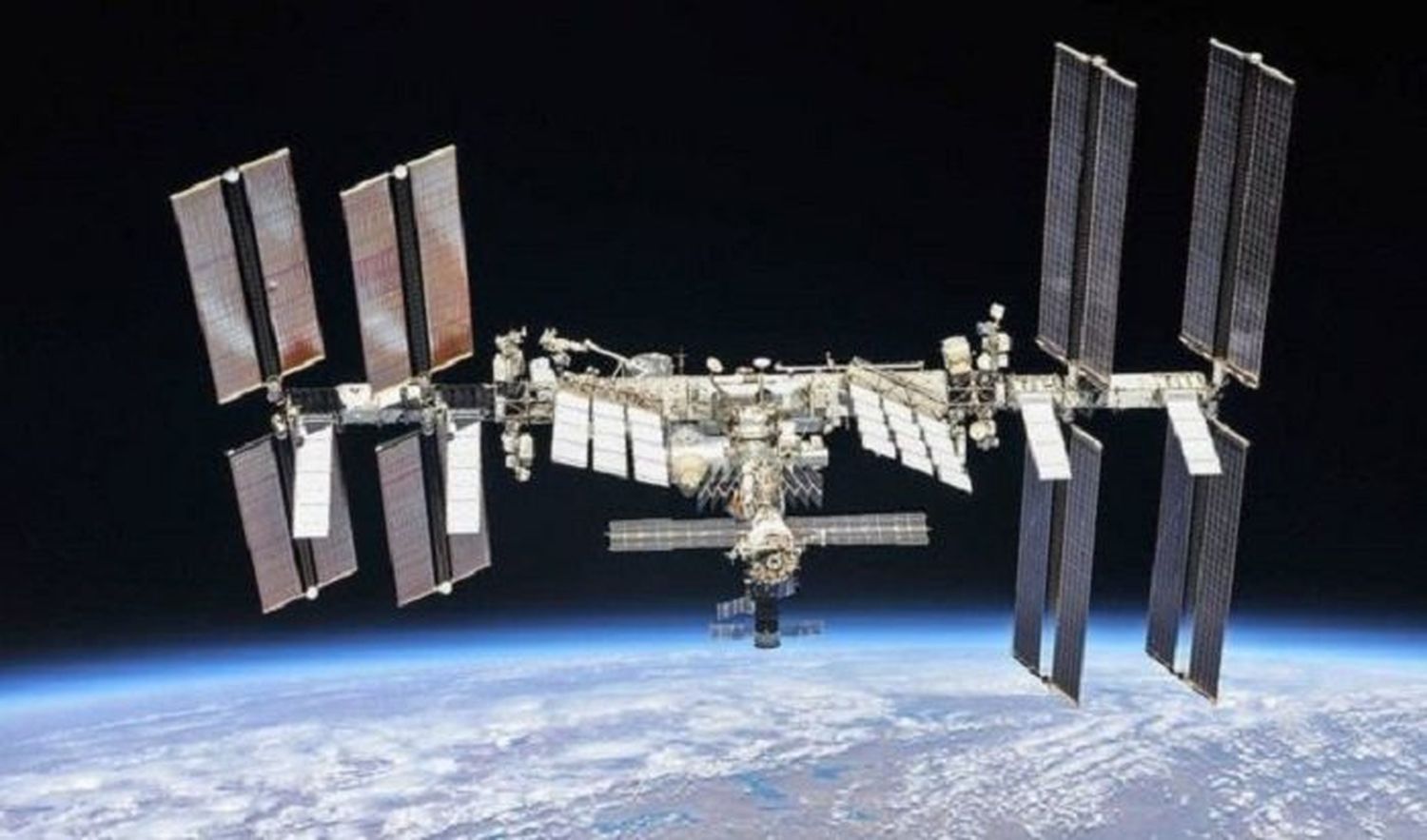 ¡SI MADRUGA MIRE ARRIBA! Estación Espacial Internacional cruzará el cielo venezolano este #12Ene
