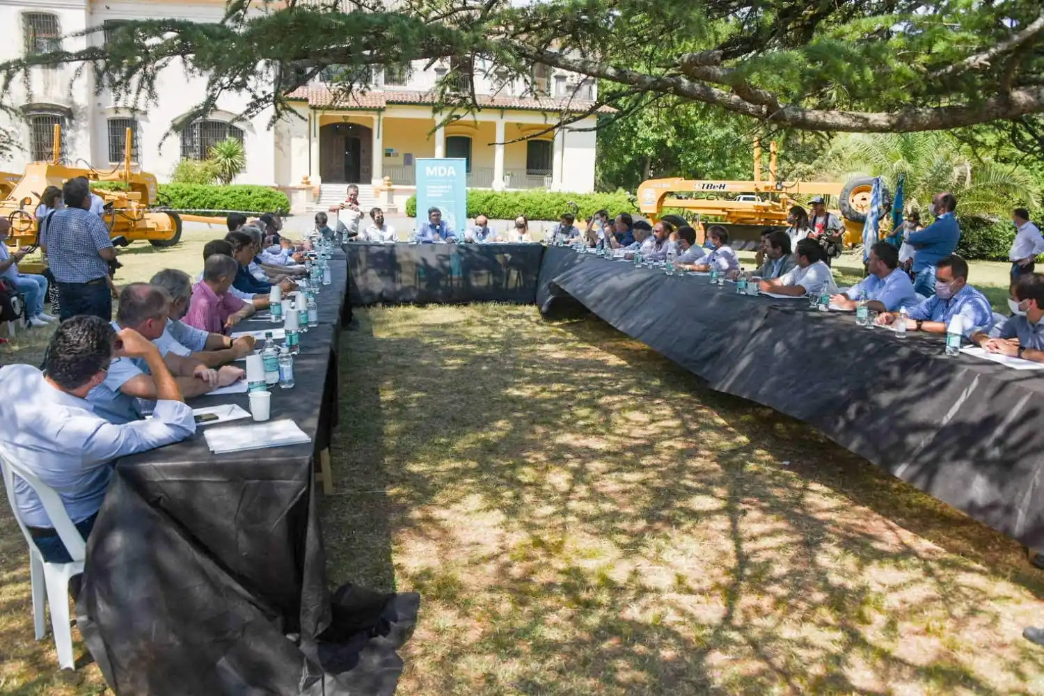 Más de 60 municipios adhirieron a la segunda etapa del Plan de Mejora de Caminos Rurales