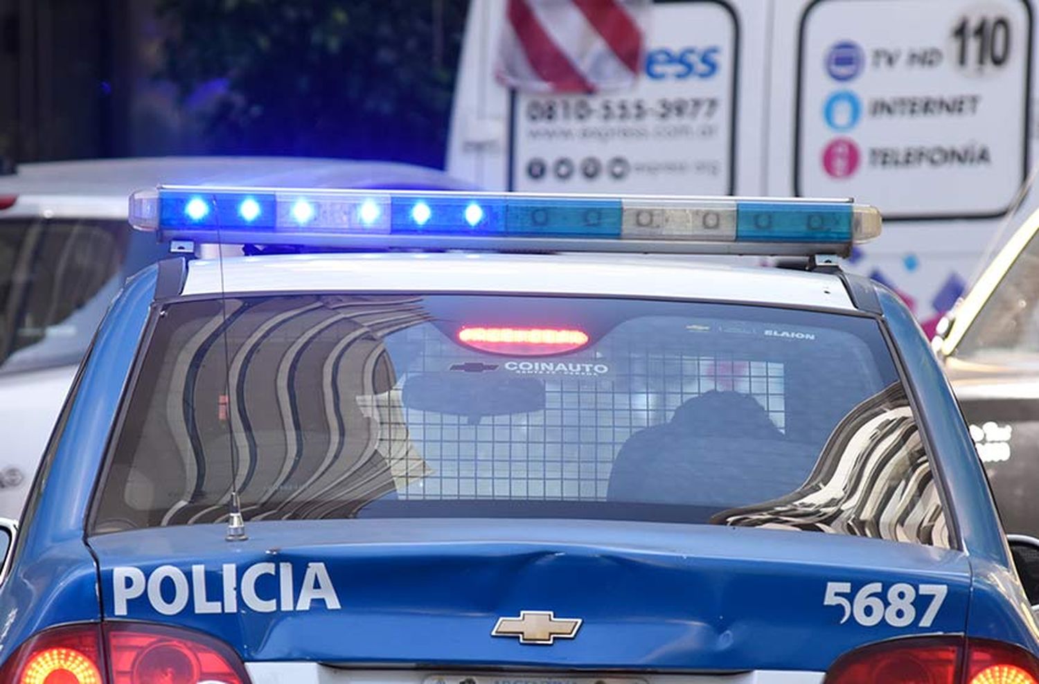 Balearon a dos hombres para robarle la moto en la zona sur