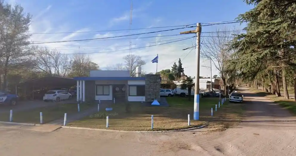 Encontraron el cuerpo de una joven debajo de su cama en Córdoba: su madre convivió por días con el cadáver