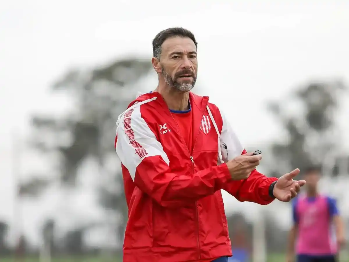 El entrenador estuvo al mando de Unión en 77 encuentros, desde mediados de 2023.