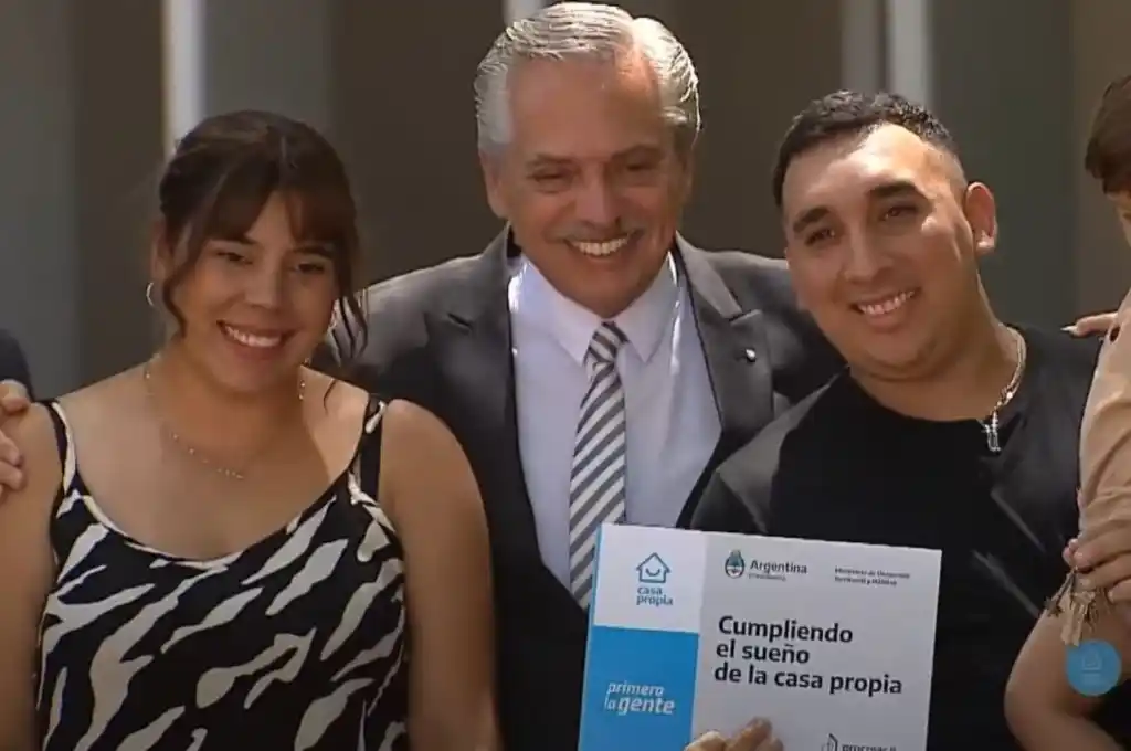 Alberto Fernández llega a Santa Fe para entregar viviendas en el Parque Federal