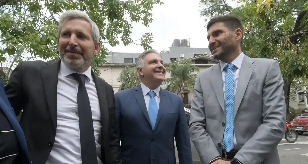 Frigerio, Llaryora y Pullaro se reúnen el jueves en Santa Fe y tratarán la deuda nacional por el déficit previsional. Créditos: Mauricio Garín
